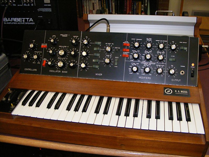 picture of an early Minimoog synthesizer